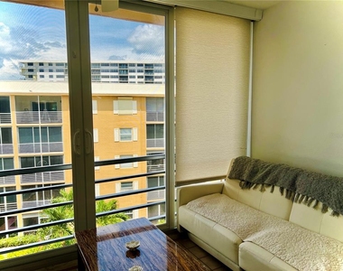 304 Golfview Road - Photo Thumbnail 4
