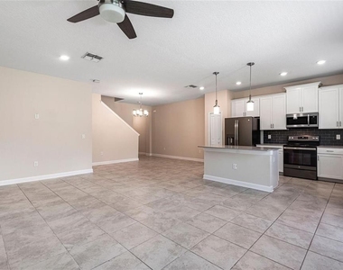 11043 Whistling Pine Way - Photo Thumbnail 7