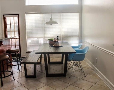 2630 Stanton Hall Court - Photo Thumbnail 4