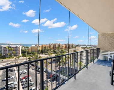 5396 Gulf Boulevard - Photo Thumbnail 12