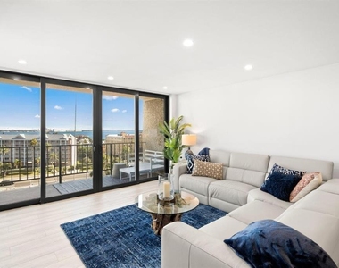 5396 Gulf Boulevard - Photo Thumbnail 4