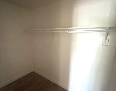 452 Banyon Tree Circle - Photo Thumbnail 9