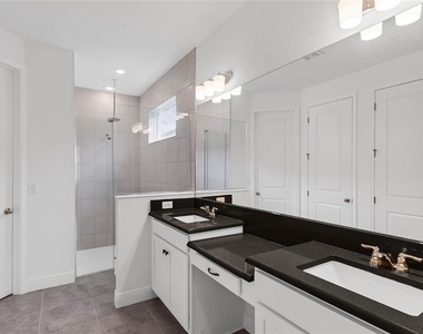 4518 Lions Gate Avenue - Photo Thumbnail 11