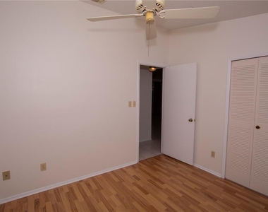 3068 Autumn Court - Photo Thumbnail 12