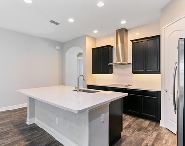9211 Neher Street - Photo Thumbnail 4