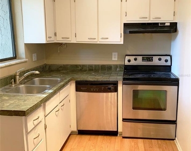 125 Springwood Circle - Photo Thumbnail 2