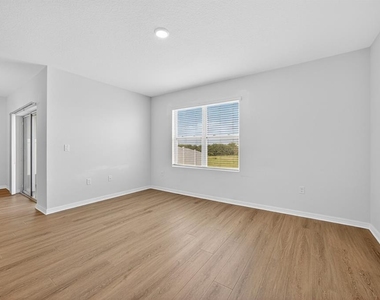 445 Panda Place - Photo Thumbnail 4