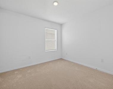 445 Panda Place - Photo Thumbnail 17
