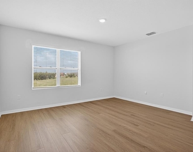 445 Panda Place - Photo Thumbnail 2