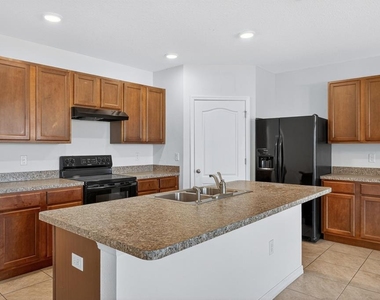 445 Panda Place - Photo Thumbnail 5