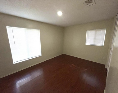 10376 Riva Ridge Trail - Photo Thumbnail 14