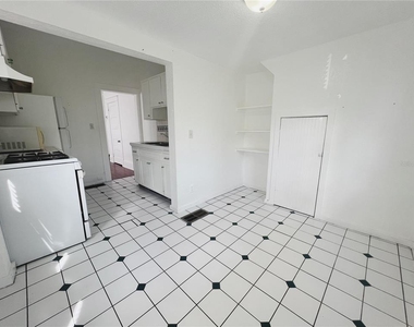 429 Ruth Ln - Photo Thumbnail 9