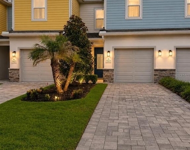 7917 Putting Green Way - Photo Thumbnail 10