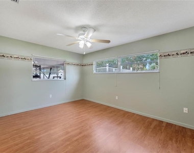343 Michigan Ave - Photo Thumbnail 10
