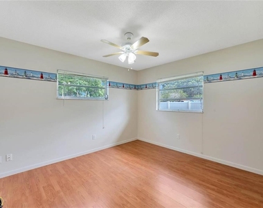 343 Michigan Ave - Photo Thumbnail 11