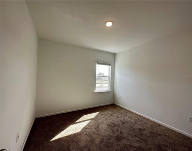 4482 Davos Drive - Photo Thumbnail 7