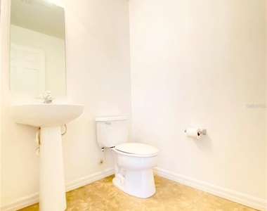 13631 Phoenix Drive - Photo Thumbnail 19