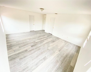 13631 Phoenix Drive - Photo Thumbnail 31