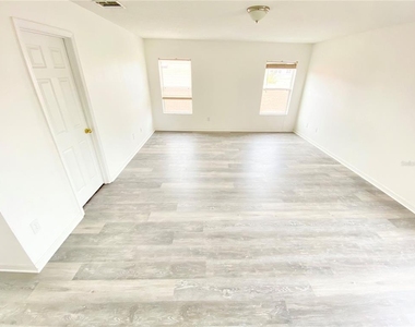 13631 Phoenix Drive - Photo Thumbnail 29
