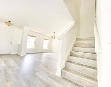 13631 Phoenix Drive - Photo Thumbnail 20