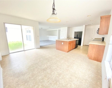 13631 Phoenix Drive - Photo Thumbnail 16