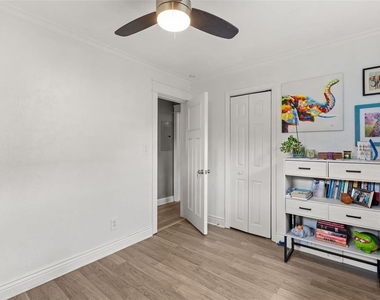 2120 Murdock Boulevard - Photo Thumbnail 11
