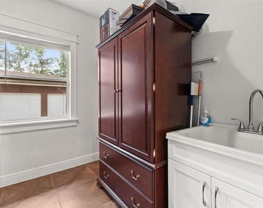 2120 Murdock Boulevard - Photo Thumbnail 13