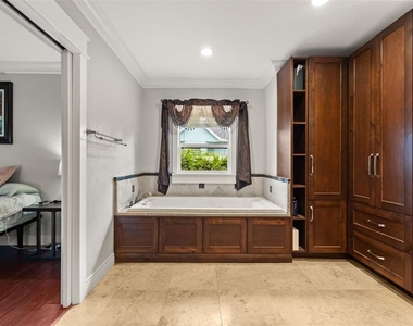 2120 Murdock Boulevard - Photo Thumbnail 17