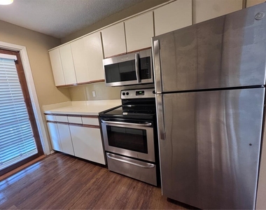 5343 Hansel Avenue - Photo Thumbnail 15