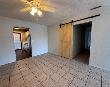 5343 Hansel Avenue - Photo Thumbnail 11