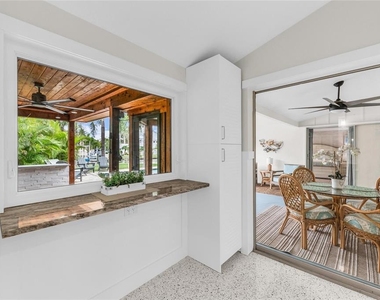 714 Norton Street - Photo Thumbnail 12