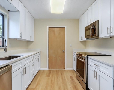 3020 Division Street - Photo Thumbnail 16