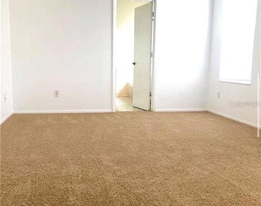 12533 Darby Avenue - Photo Thumbnail 6