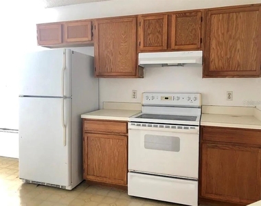 12533 Darby Avenue - Photo Thumbnail 9