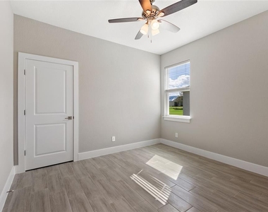 1339 Congo Court - Photo Thumbnail 20