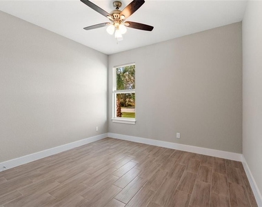 1339 Congo Court - Photo Thumbnail 17