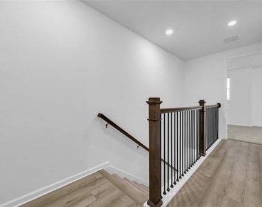 9305 Luminary Boulevard - Photo Thumbnail 21