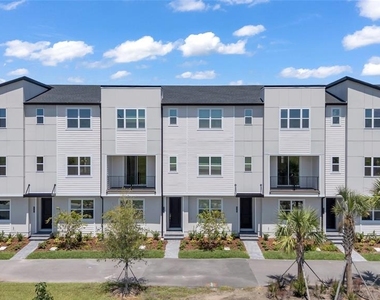 9305 Luminary Boulevard - Photo Thumbnail 5