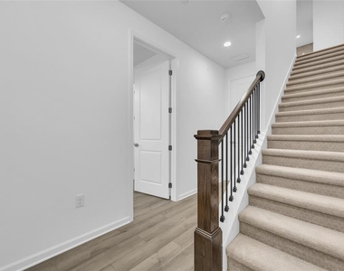 9305 Luminary Boulevard - Photo Thumbnail 10