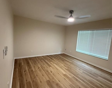 5454 Bracken Court - Photo Thumbnail 7