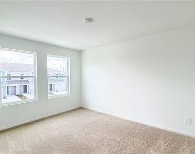 1561 Plank Place - Photo Thumbnail 14