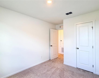 1561 Plank Place - Photo Thumbnail 29