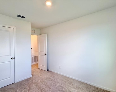 1561 Plank Place - Photo Thumbnail 25