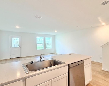 1561 Plank Place - Photo Thumbnail 9