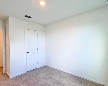 1561 Plank Place - Photo Thumbnail 28
