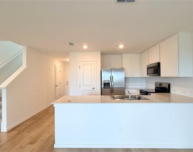 1561 Plank Place - Photo Thumbnail 6