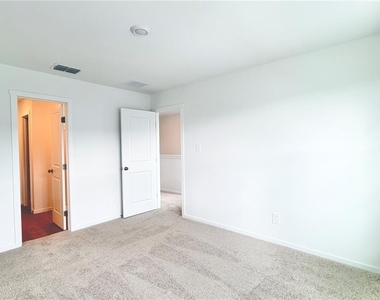 1561 Plank Place - Photo Thumbnail 16