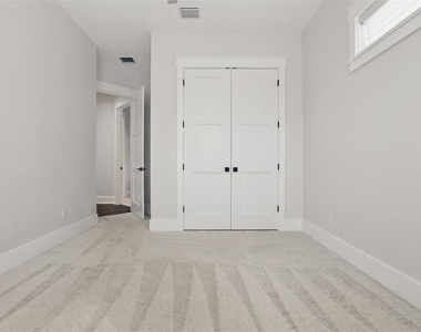 1620 Palm Avenue - Photo Thumbnail 20