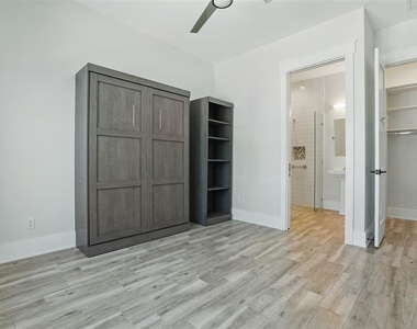 1620 Palm Avenue - Photo Thumbnail 43