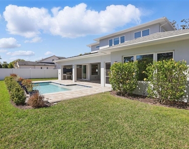 1620 Palm Avenue - Photo Thumbnail 56